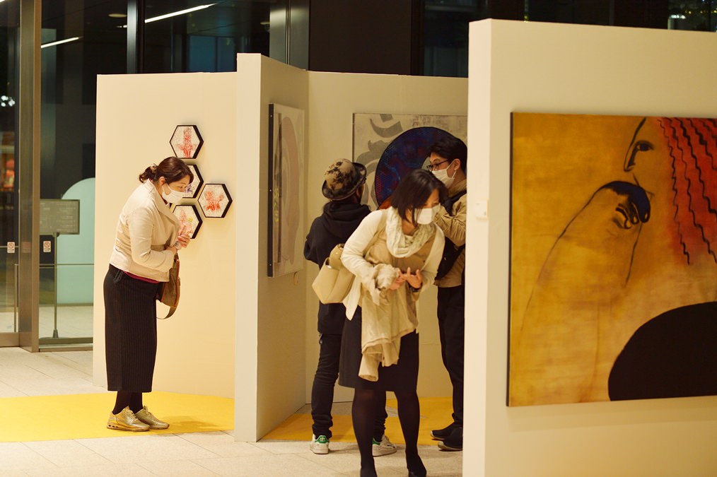 京橋のオフィスビルを舞台にした現代アート展「Art in Tokyo YNK